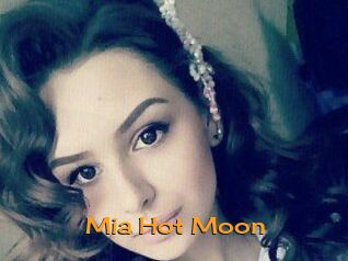 Mia_Hot_Moon